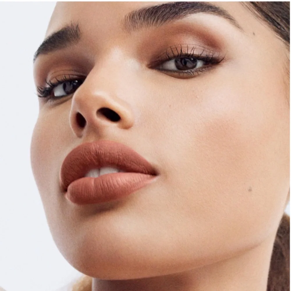 Fenty Beauty Icon Velvet Liquid Lipstick “Noodz & Dudez” NWT